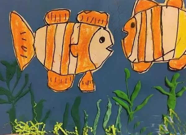 一年级海底世界儿童画优秀作品：双鱼对唱